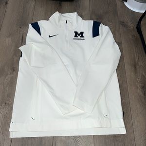 White Nike Michigan pullover